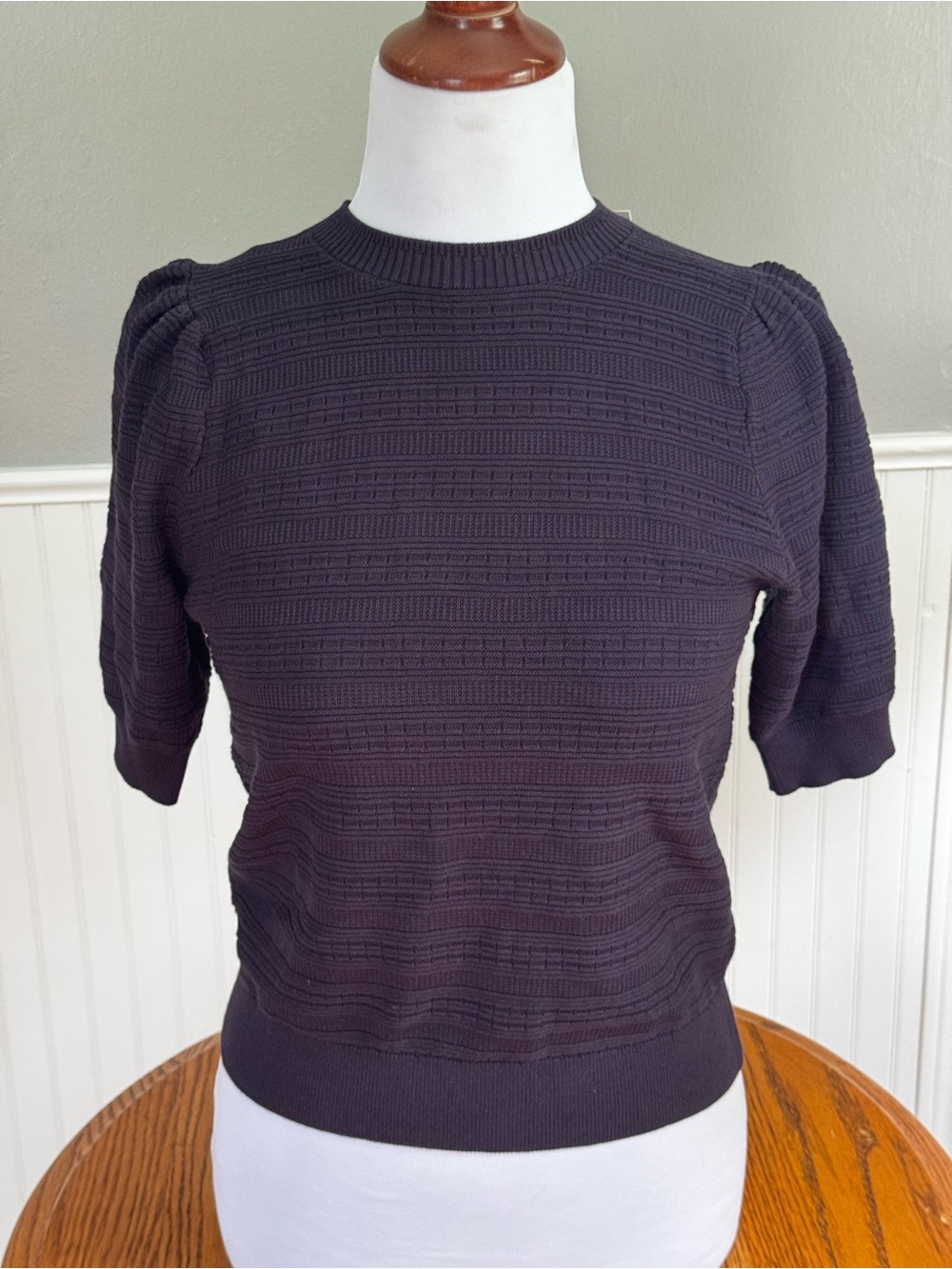 Women's Black Textured Short Sleeve Sweater Top